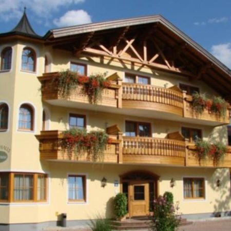 Landhaus Gruenau Wals-Siezenheim Dış mekan fotoğraf